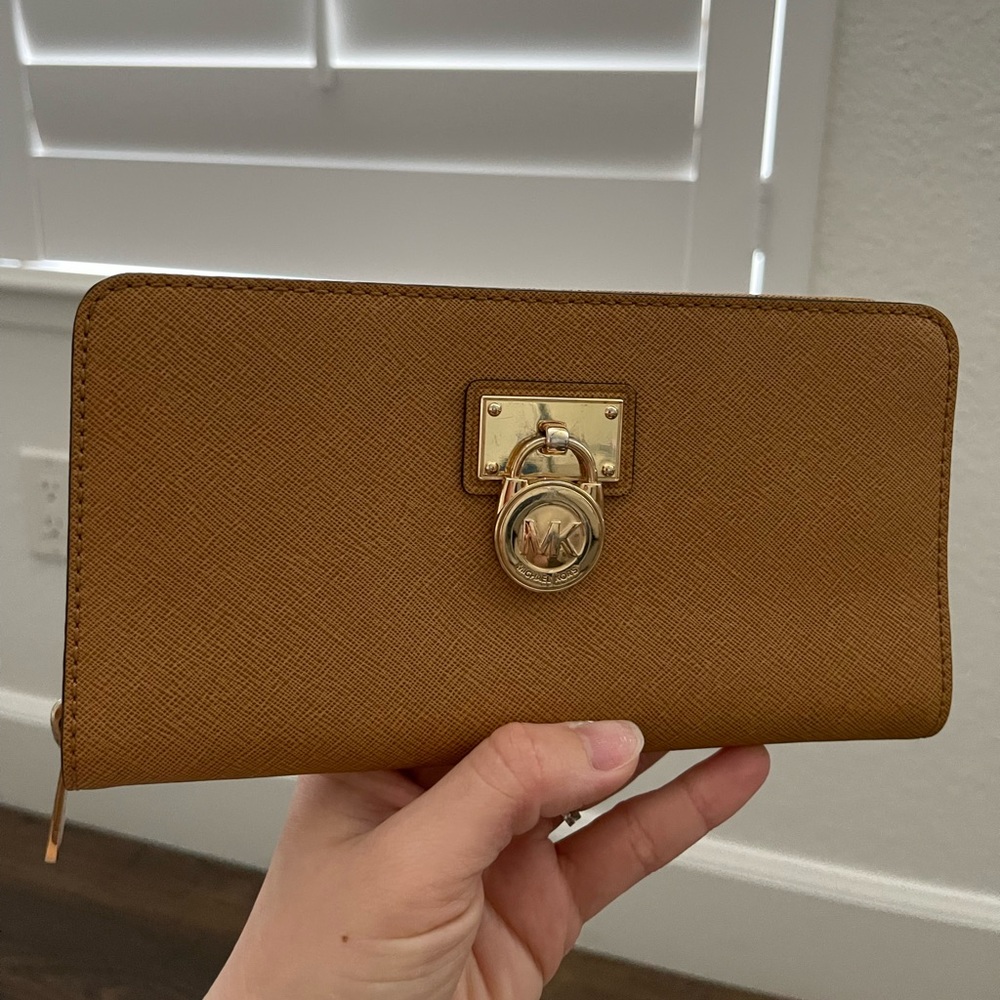 Michael Kors | Leather wallet